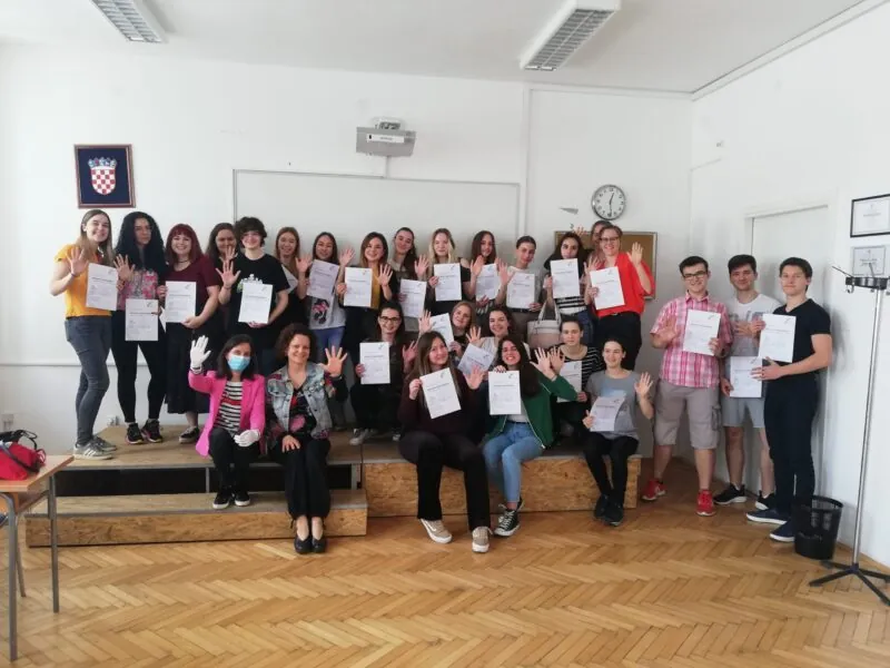 Ovogodišnje DSD diplome su stigle – slika govori više od tisuću riječi: Daj pet za Petu!