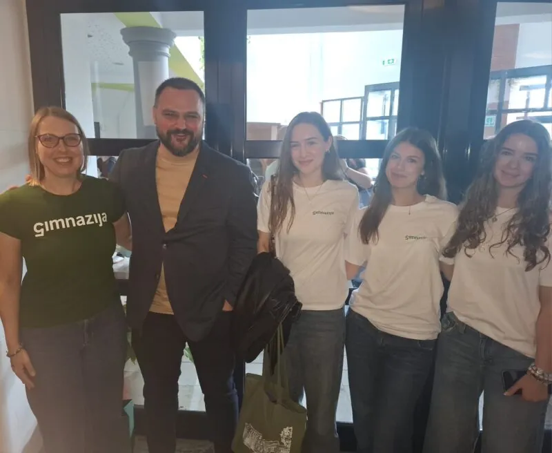 Naše učenice na državnoj razini Natjecanja u znanju i kreativnosti „Čitanjem do zvijezda”